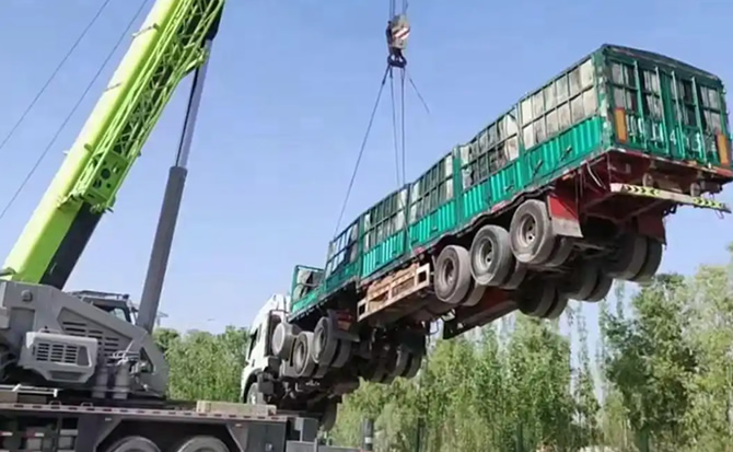 满城区道路脱困救援案例